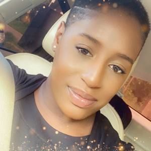 Meet your Posher, Deanna